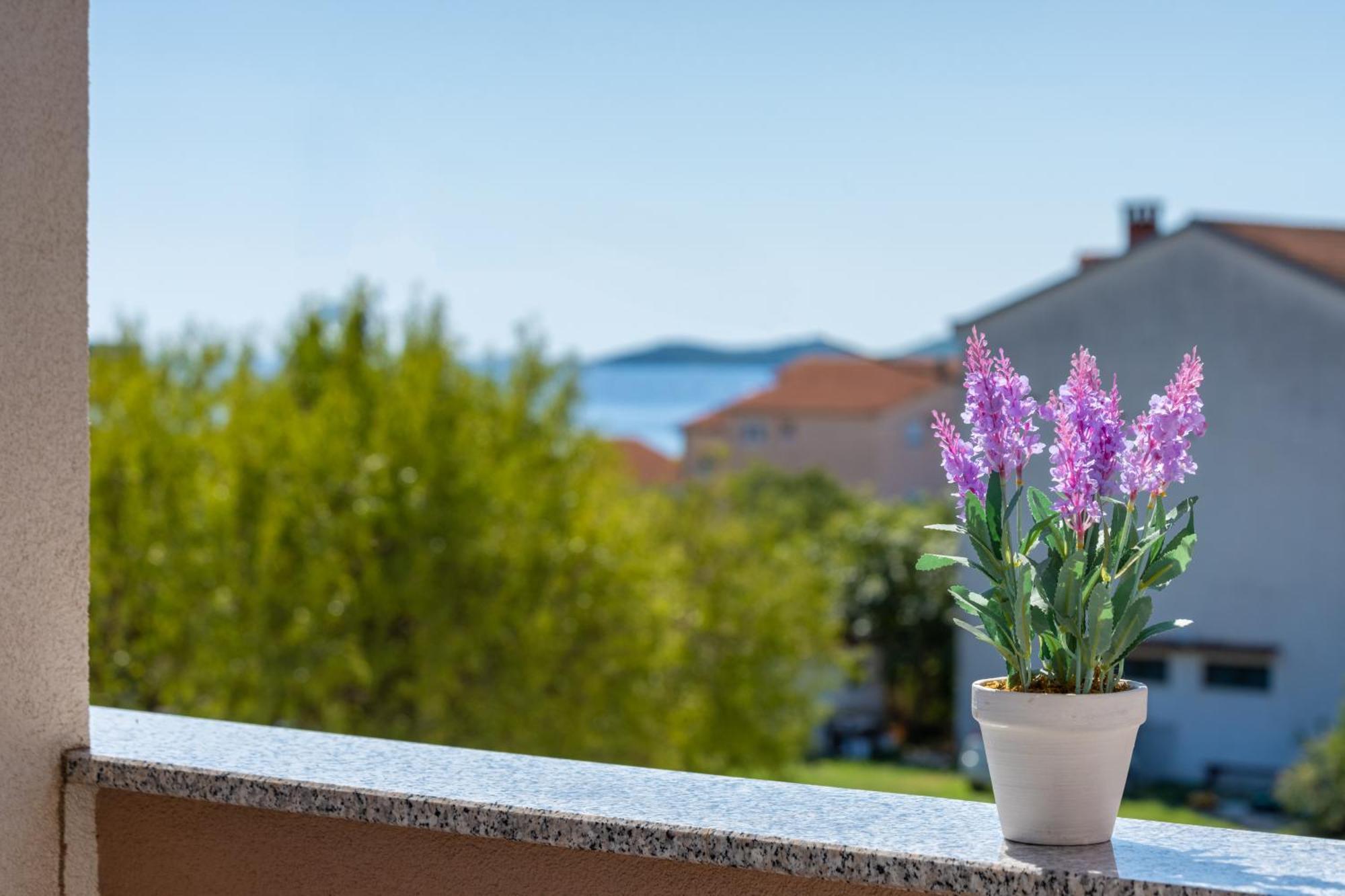Apartmani Pocrnic Pakoštane Exteriér fotografie