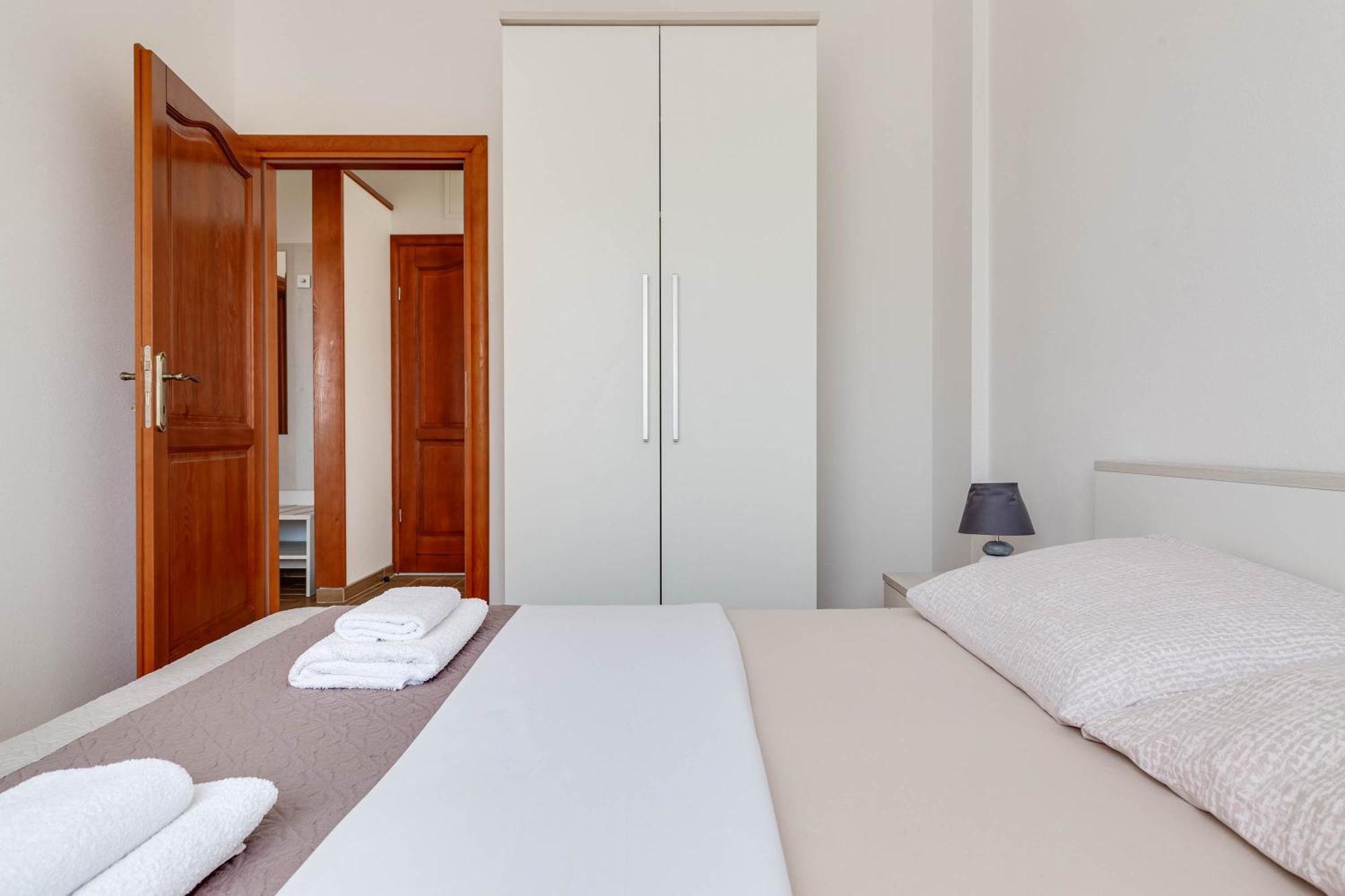 Apartmani Pocrnic Pakoštane Exteriér fotografie