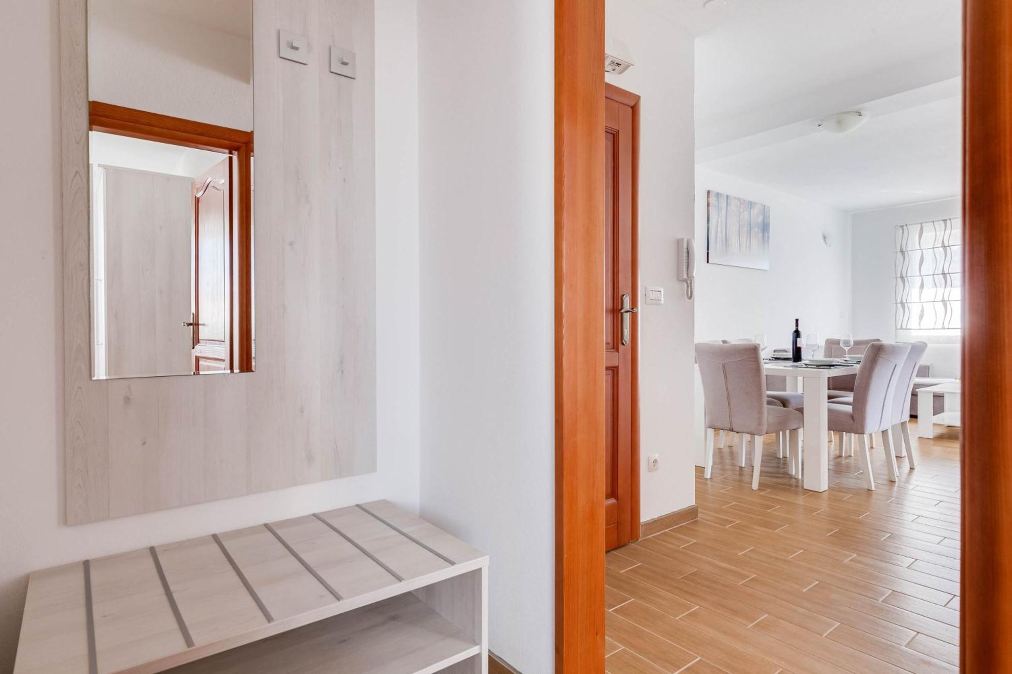 Apartmani Pocrnic Pakoštane Exteriér fotografie