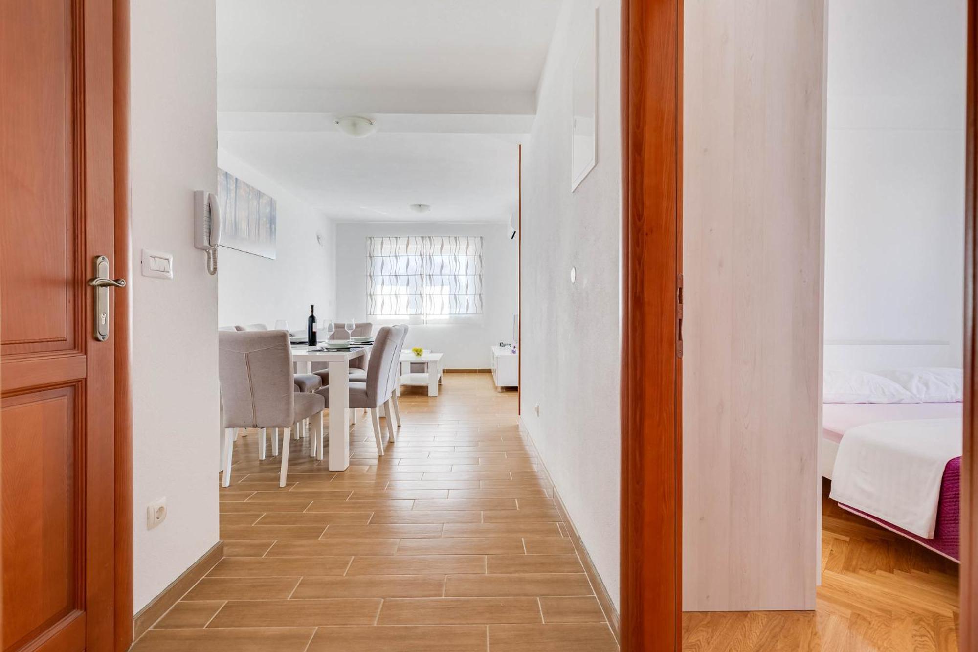 Apartmani Pocrnic Pakoštane Exteriér fotografie